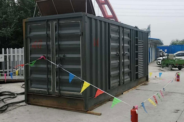 洛阳发电机租赁空气滤清器多久更换一次？